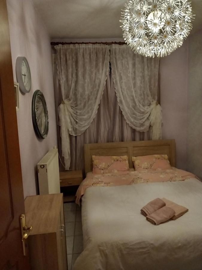 Poly'S Cozy Home Волос Экстерьер фото